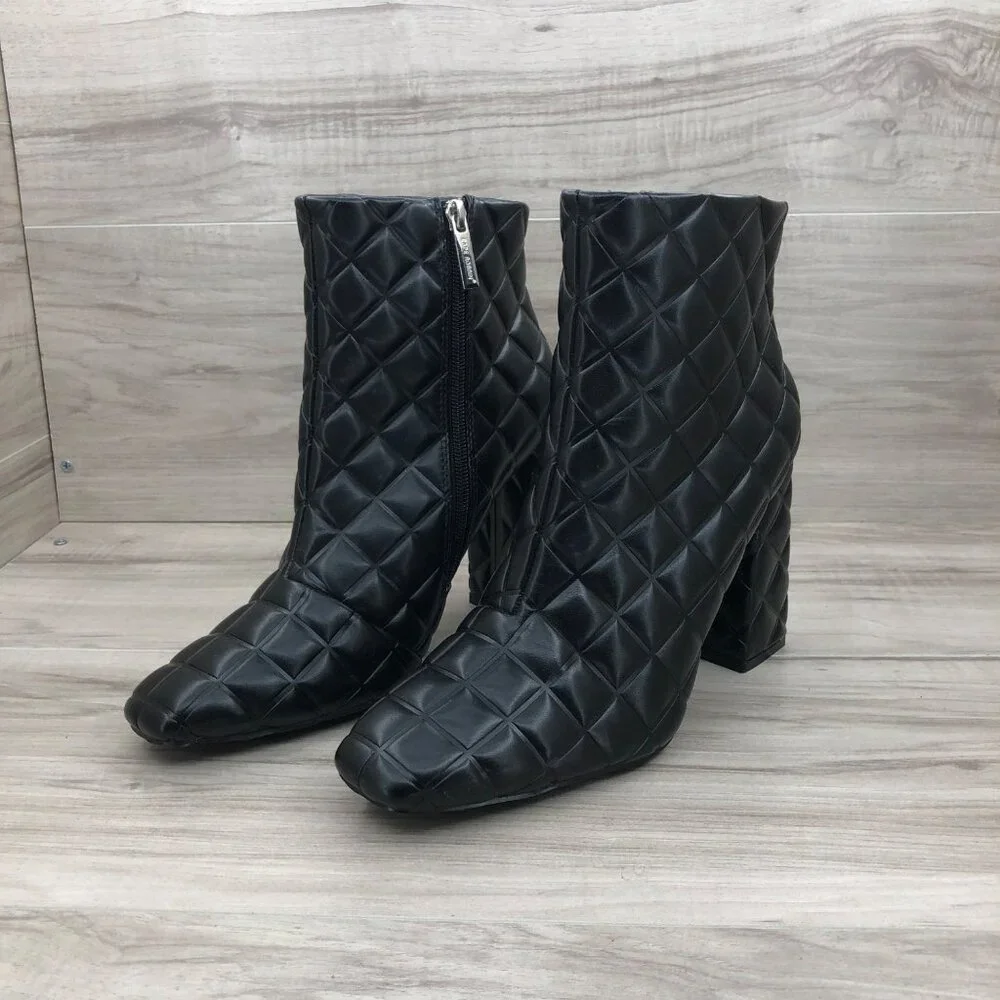 Cape Robbin Ankle Boots Womens 9 Black Quilted Zip Booties - Picture 4 of 11